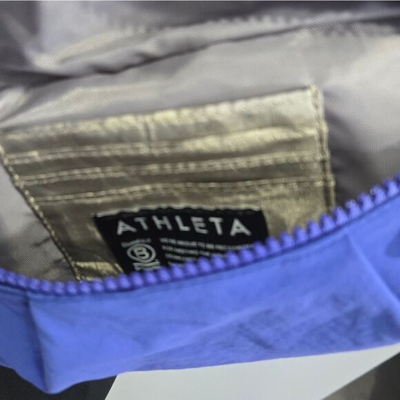 🐢 Athleta Kinetic Waist Bag Blue-Sold Out! - Picture 10 of 14